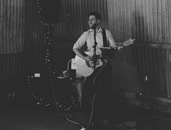 Daniel Acoustic Soloist Adelaide - Wedding Singer Musician - Entertainer