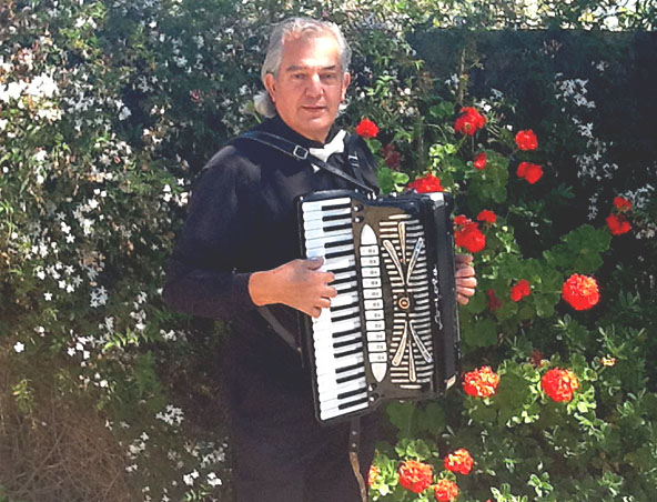 Adelaide Piano Accordion Player - Musician - Italian Accordion Music